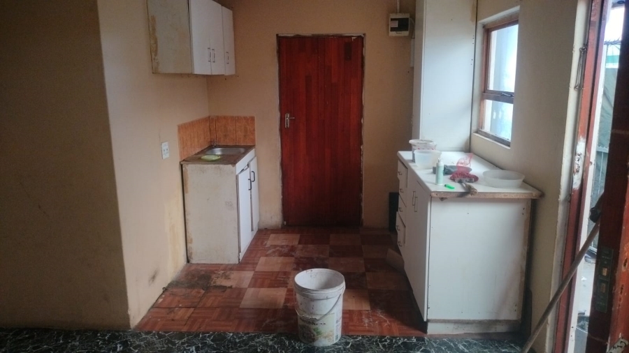 2 Bedroom Property for Sale in Lavender Hill Western Cape